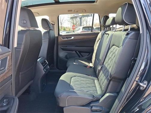 2025 Volkswagen Atlas 2.0T SEL Premium R-Line