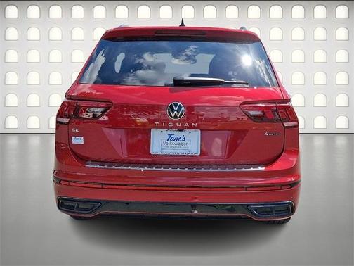 2024 Volkswagen Tiguan 2.0T SE R-Line Black