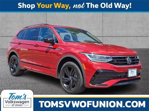 2024 Volkswagen Tiguan 2.0T SE R-Line Black