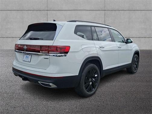 2025 Volkswagen Atlas 2.0T SE