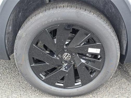 2025 Volkswagen Atlas 2.0T SE