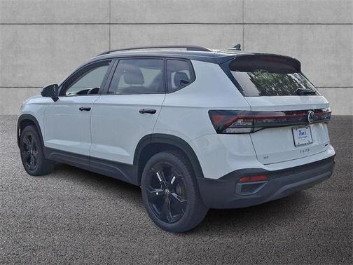2025 Volkswagen Taos 1.5T SE Black