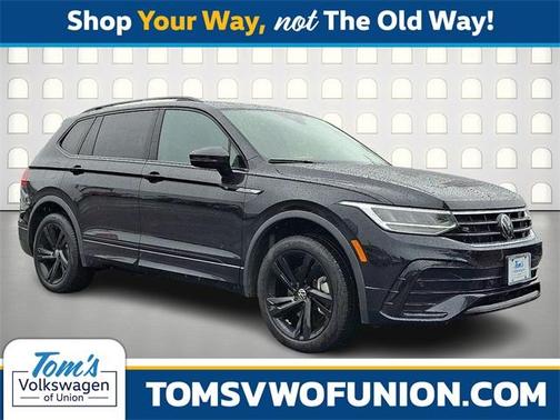 2024 Volkswagen Tiguan 2.0T SE R-Line Black
