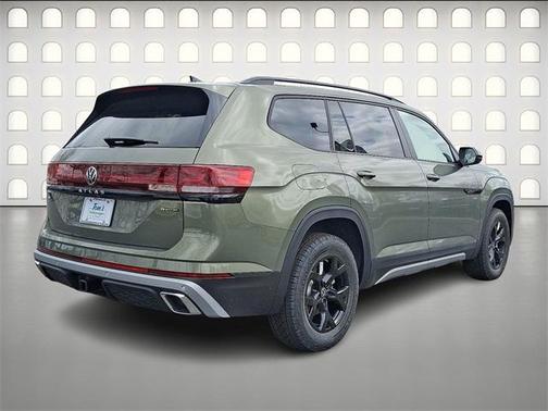 2025 Volkswagen Atlas 2.0T Peak Edition
