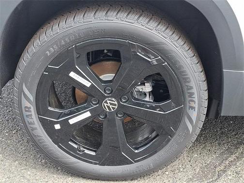 2025 Volkswagen Taos 1.5T SEL