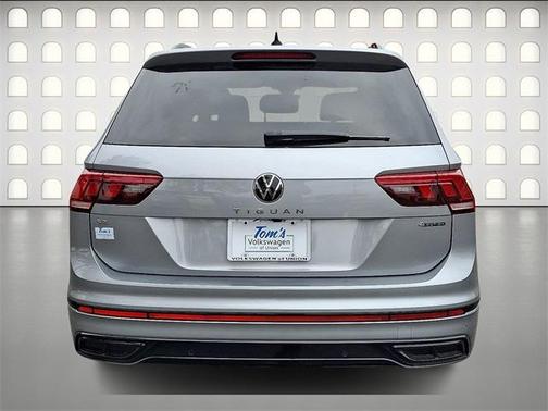 2024 Volkswagen Tiguan 2.0T SE R-Line Black