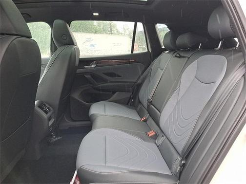 2025 Volkswagen Tiguan 2.0T SE R-Line Black