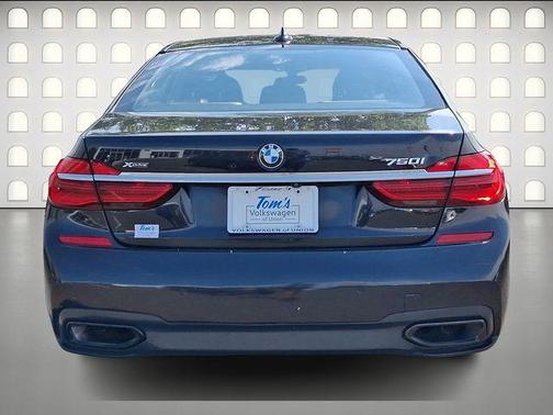 Black Sapphire Metallic 2018 BMW 750 i xDrive