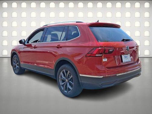 Kings Red 2022 Volkswagen Tiguan 2.0T SE
