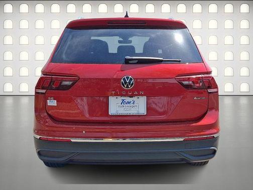 Kings Red 2022 Volkswagen Tiguan 2.0T SE