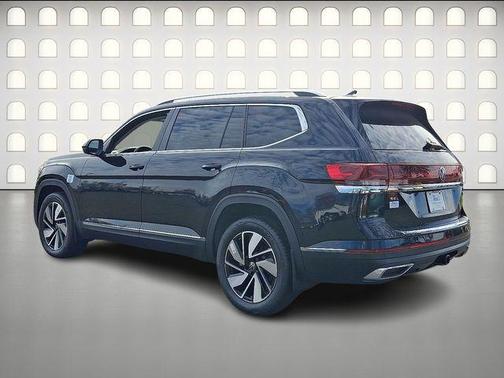 Deep Black Pearl Effect 2026 Volkswagen Atlas 2.0T SEL