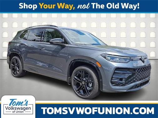 2025 Volkswagen Tiguan 2.0T SE R-Line Black