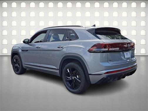 2025 Volkswagen Atlas Cross Sport 2.0T SEL R-Line Black