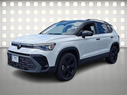 2025 Volkswagen Taos 1.5T SE Black