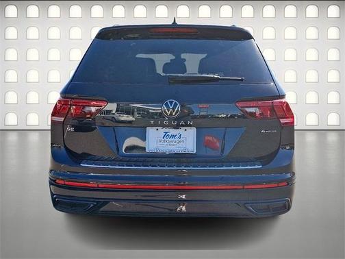 2024 Volkswagen Tiguan 2.0T SE R-Line Black