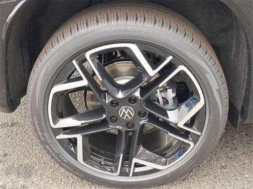 2026 Volkswagen Tiguan 2.0T SEL R-Line