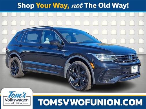 2024 Volkswagen Tiguan 2.0T SE R-Line Black