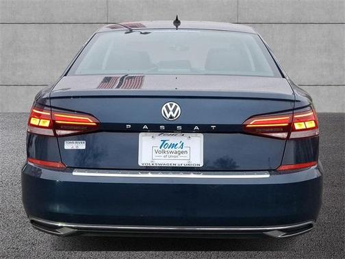 2021 Volkswagen Passat 2.0T SE