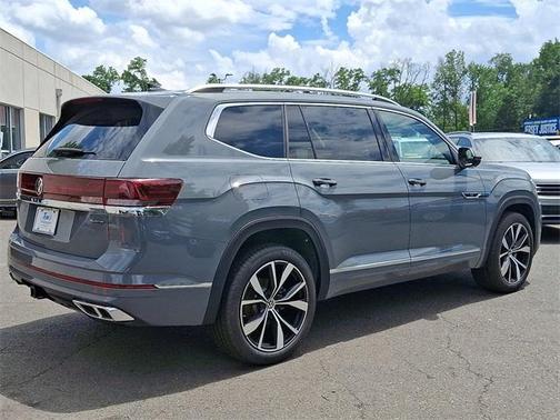 2025 Volkswagen Atlas 2.0T SEL Premium R-Line
