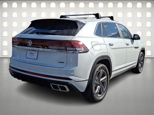 2024 Volkswagen Atlas Cross Sport 2.0T SEL R-Line