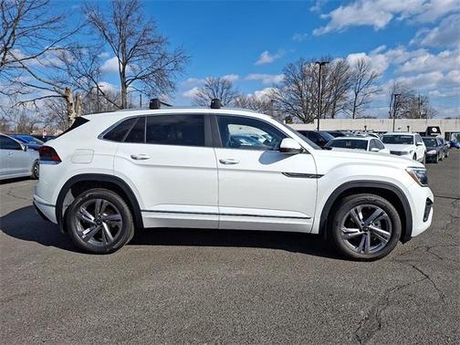 2024 Volkswagen Atlas Cross Sport 2.0T SEL R-Line