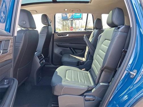2025 Volkswagen Atlas 2.0T SEL
