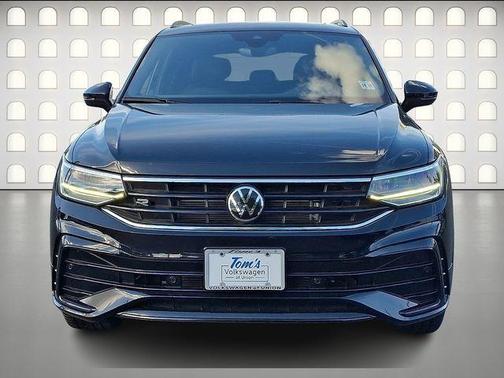 2024 Volkswagen Tiguan 2.0T SE R-Line Black
