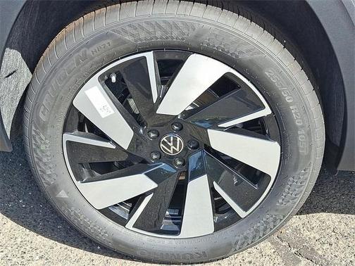 2025 Volkswagen Atlas Cross Sport 2.0T SEL