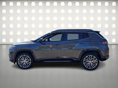 Granite Crystal Clearcoat Metallic 2023 Jeep Compass Limited