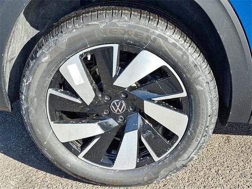 2026 Volkswagen Atlas Cross Sport 2.0T SEL