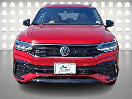 2024 Volkswagen Tiguan 2.0T SE R-Line Black