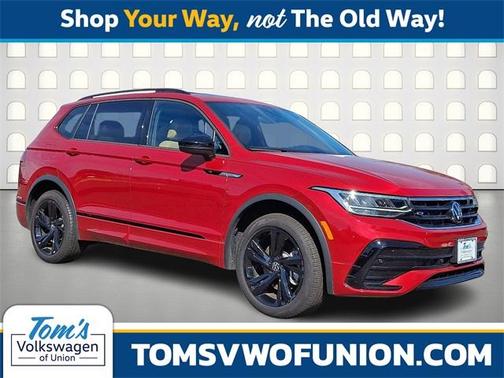 2024 Volkswagen Tiguan 2.0T SE R-Line Black