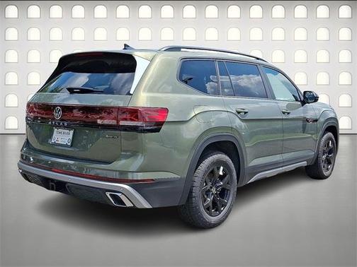2025 Volkswagen Atlas 2.0T Peak Edition