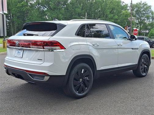 2025 Volkswagen Atlas Cross Sport 2.0T SE w/Technology