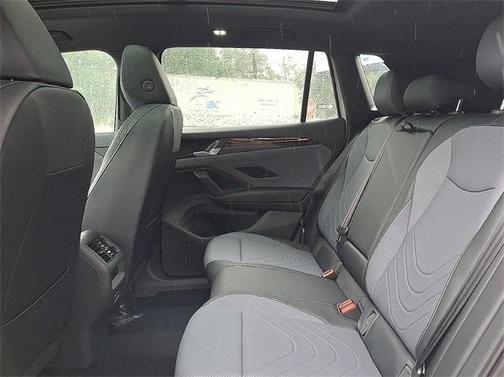 2025 Volkswagen Tiguan 2.0T SE R-Line Black