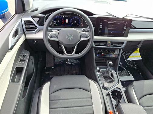 2025 Volkswagen Taos 1.5T SEL