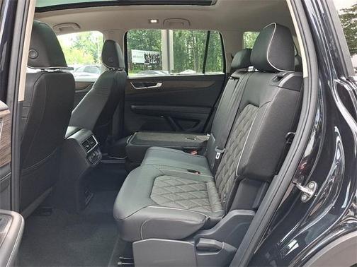 2025 Volkswagen Atlas 2.0T SEL Premium R-Line