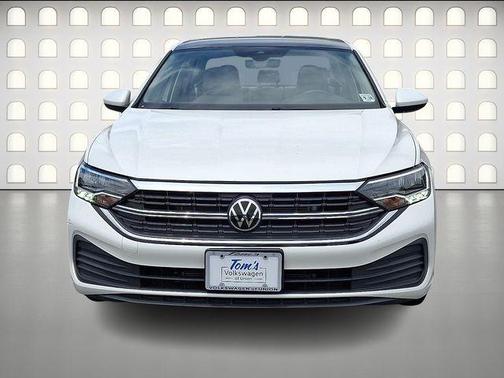 Opal White Pearl Effect 2023 Volkswagen Jetta 1.5T SE
