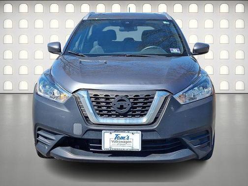 Gun Metallic 2020 Nissan Kicks SV