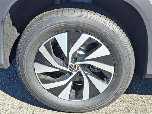 2025 Volkswagen Tiguan 2.0T S