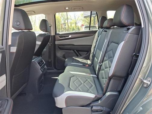 2025 Volkswagen Atlas 2.0T Peak Edition