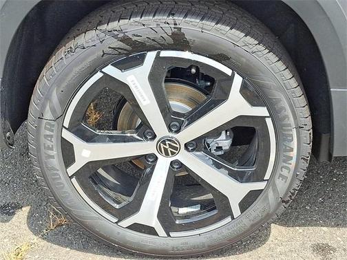 2025 Volkswagen Taos 1.5T SEL