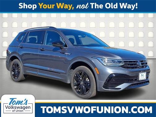 2022 Volkswagen Tiguan 2.0T SE R-Line Black