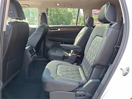 2025 Volkswagen Atlas 2.0T SEL Premium R-Line