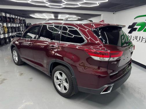 2019 Toyota Highlander Limited Platinum