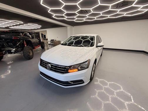 2017 Volkswagen Passat 1.8T S