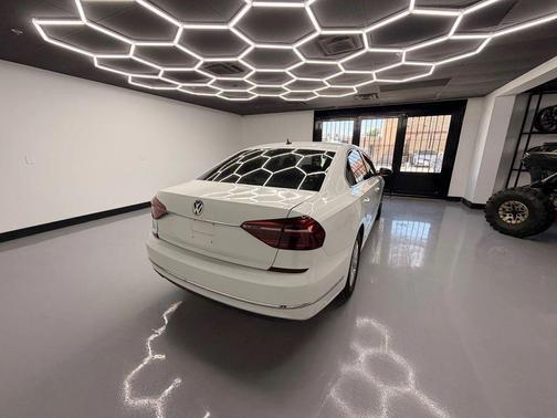 2017 Volkswagen Passat 1.8T S