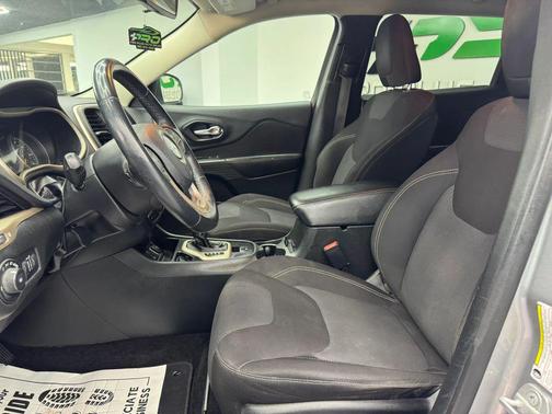 Billet Silver Metallic Clearcoat 2015 Jeep Cherokee Sport