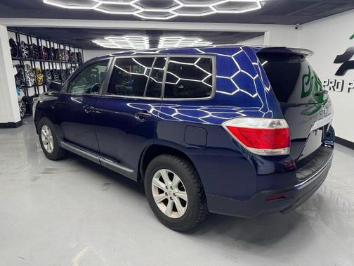 2013 Toyota Highlander Base