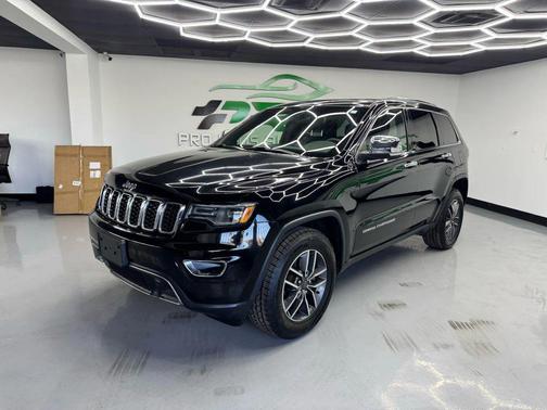 Diamond Black Crystal Pearlcoat 2019 Jeep Grand Cherokee Limited